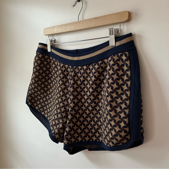 The Upside Interstella Pierre Jacquard Short - Picture 6 of 10